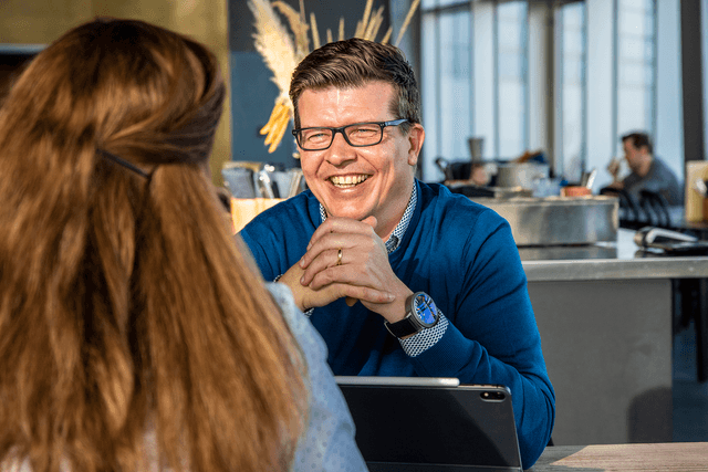 Hvorfor gør mennesker, som de gør? | Microphone