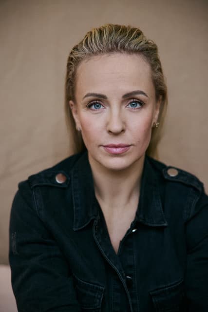 Booking af Julie R. Ølgaard hos Microphone